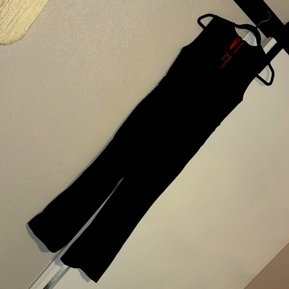 SPANX SIZE SMALL THE PERFECT JUMPSUIT IN BLACK - Picture 2 of 7